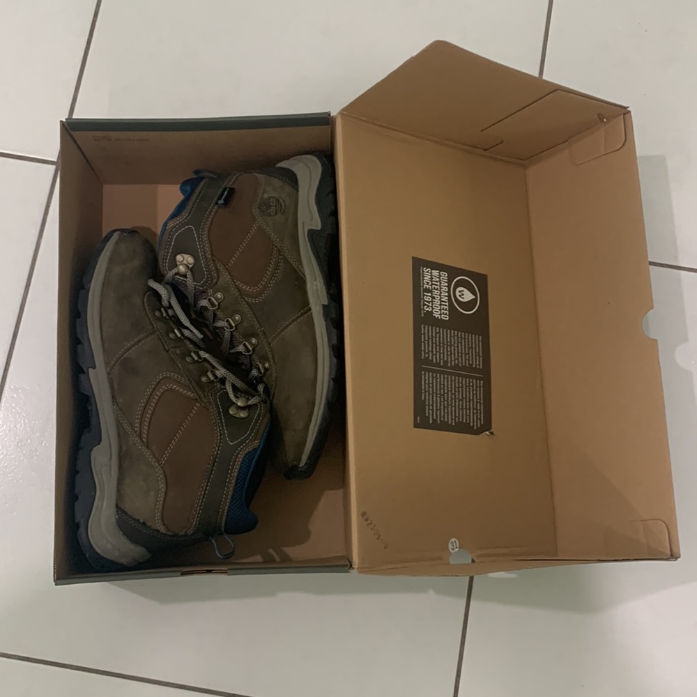Womens Timberland Hiking Boots - Picture 1 of 12